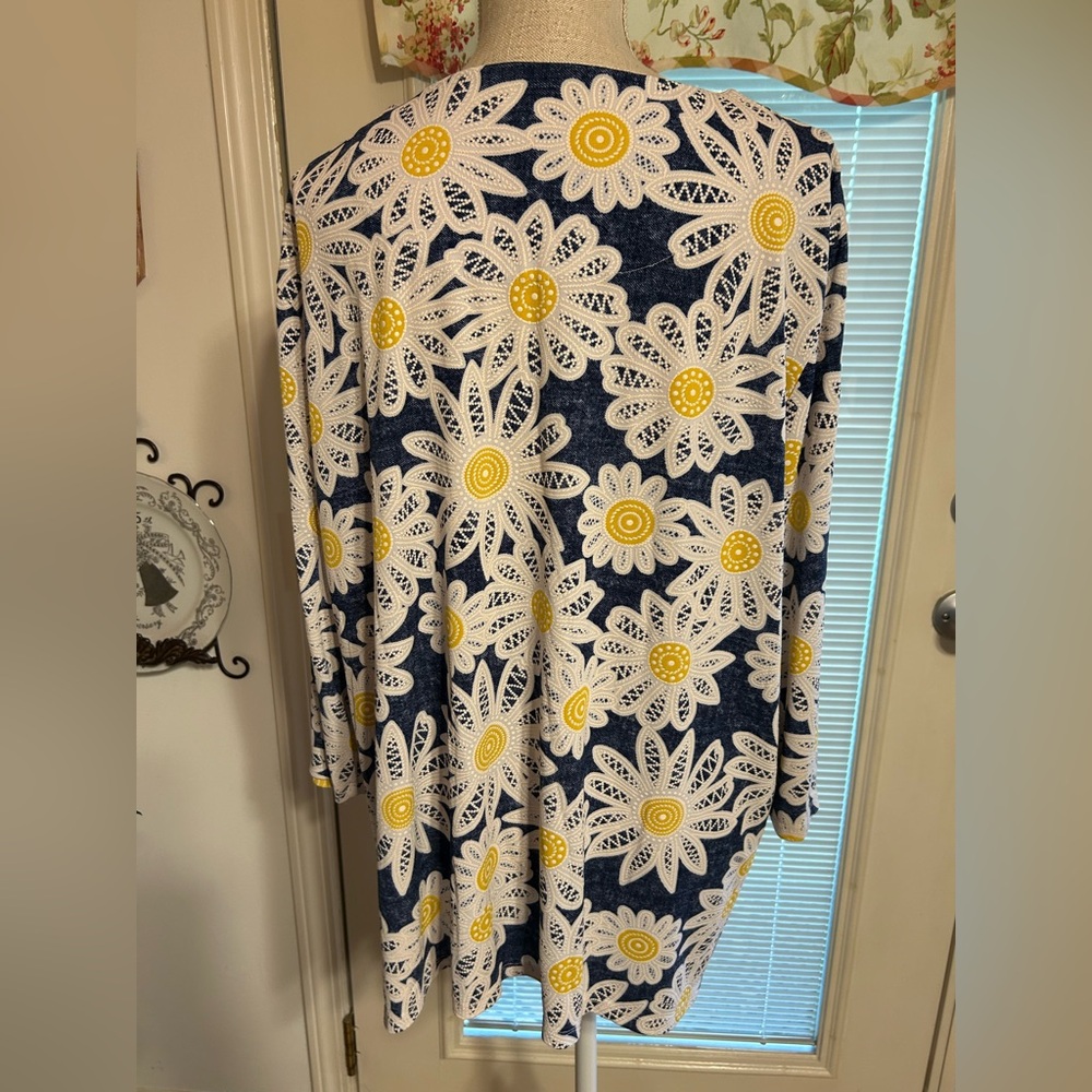 Blouse #6016 - Picture 4 of 5